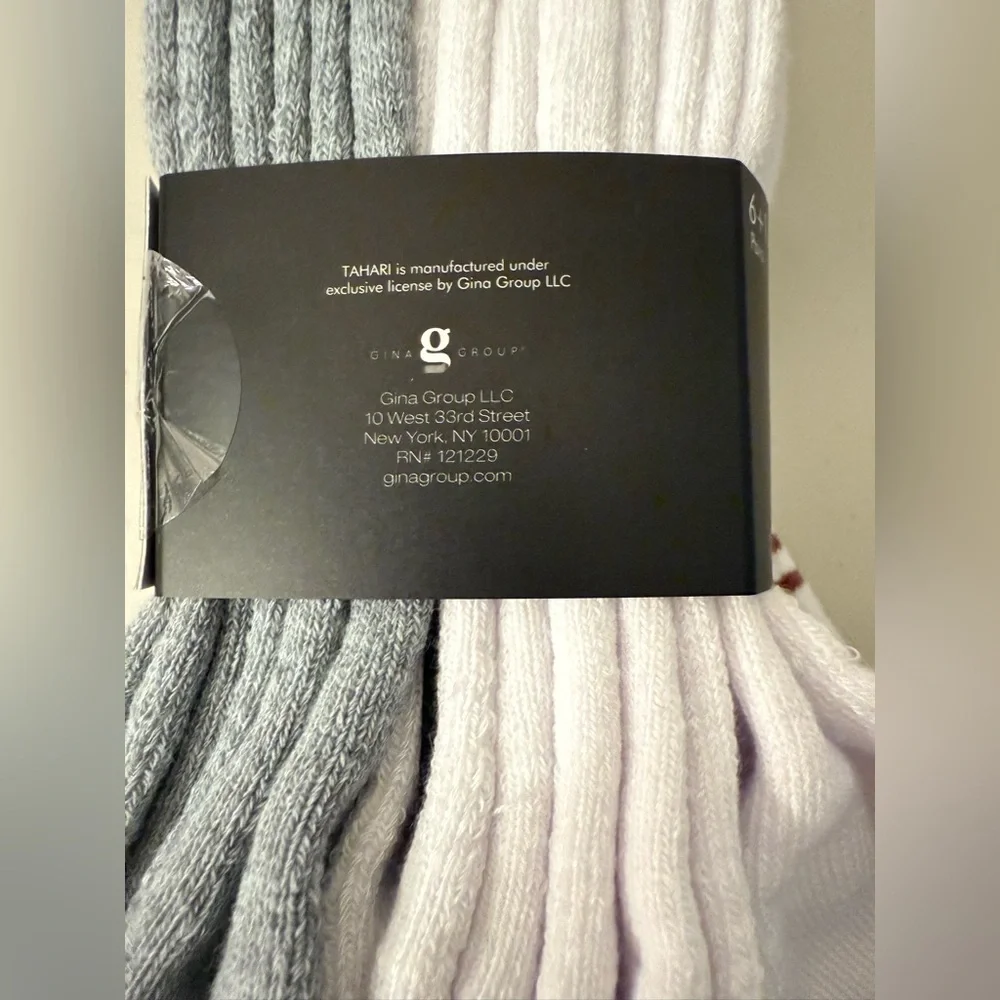 Tahari White Athletic Socks Above The  Ankle Length